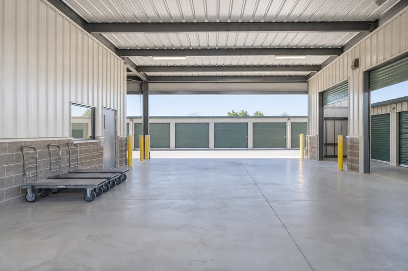 Covered loading area
